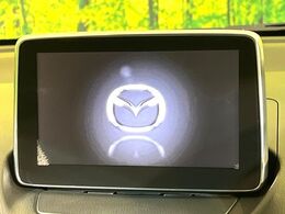 【メーカー純正ナビ】インテリアに溶け込むスタイリッシュな「専用設計」メーカーナビを装備♪視認性や操作性など基本性能にも優れ、より上質なカーライフをお楽しみいただけます。