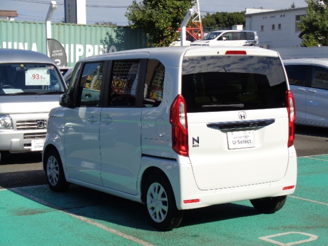 当店は毎週火曜日・水曜日が定休日となります。定休日にいただいたお問合せなどは翌営業日以降の返信となります。