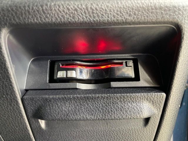 【ETC】高速道路の料金所をストレスなく通過！話題のスポットやサービスエリアに多い「スマートIC」利用時は必須のアイテムです。当店でセットアップを実施、ご納車当日からすぐにご利用いただけます！