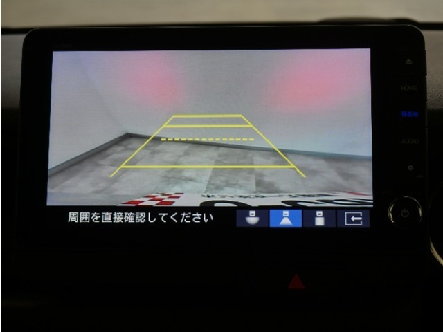 バックカメラ搭載です！車庫入れが苦手な人はもちろん、車両感覚に自信がある人にもお勧めです！見えない箇所が見えるようになるので、低い障害物や隠れてしまっている子供の存在等にも気付く事が出来ます。