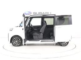 リヤドアには両側パワースライドドアを採用しています。ワンタッチで簡単に開閉できるため、荷物を抱えていてもスムーズに乗り降りできます。