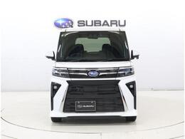 フルLEDヘッドランプ(サイドビューランプ、クリアランスランプ、オートライト付)は、夜間や悪天候時でも高い視認性を確保し、安全なドライブをサポートします。