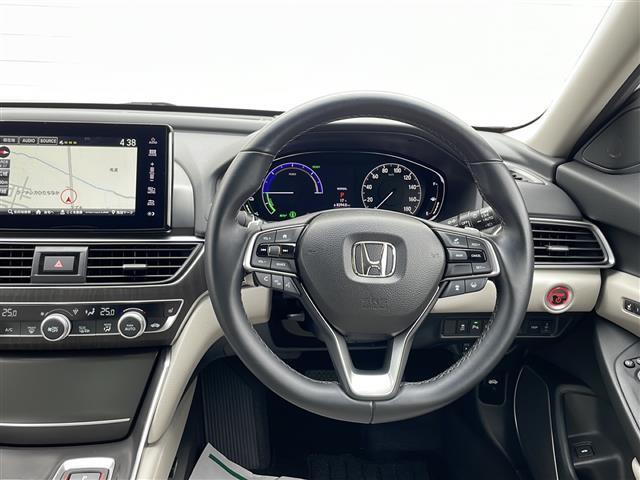【ハンドル】安心の全車保証付き！（※部分保証、国産車は納車後3ヶ月、輸入車は納車後1ヶ月の保証期間となります）。その他長期保証(有償)もご用意しております！※長期保証を付帯できる車両には条件がございます。