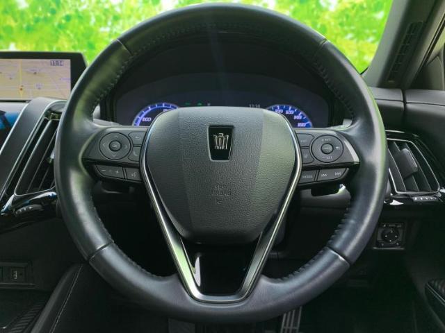 WECARSの展示場では実際に見て、触ってお車をお選びいただけます！知識の豊富な営業スタッフが様々なカーライフをご提案いたします！