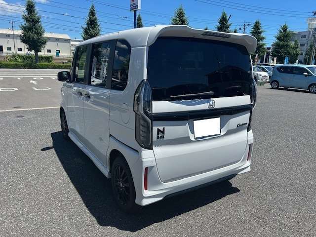 助手席後ろ側から☆