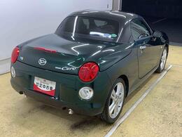 当店では車両本体価格以外に、諸費用を含めた支払総額も表示しておりますので、お客様の予算にピッタリのおクルマお選びができます。コーティングやJAFをセットにしたオトクな購入パックも好評です。