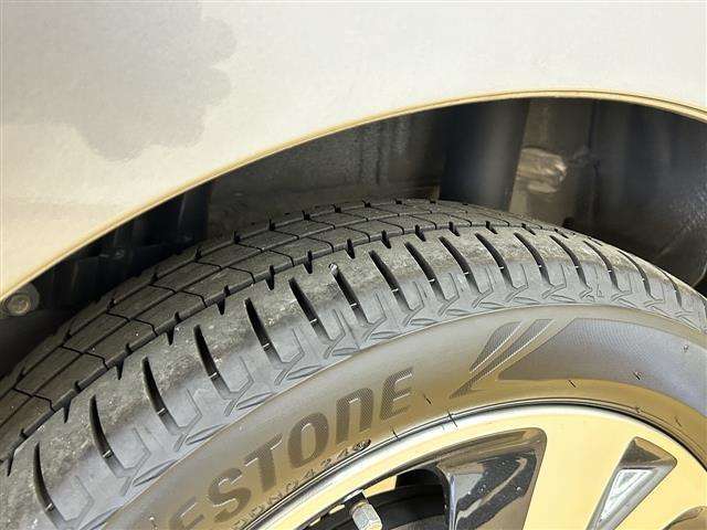 ■□■□■ アフターサービスもお任せ下さい！！ 自社整備工場を完備しております！！ 国土交通省指定整備工場なので車検も最短45分で終わります♪  ■□■□■