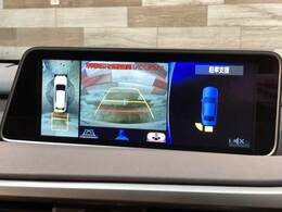 【パノラミックビューモニター】を装備しております。全周囲カメラで危険察知。狭い駐車場でも安心して駐車できますね。