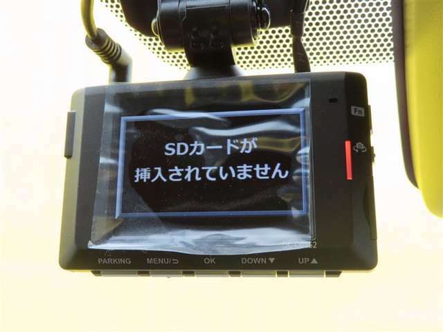 最近付けているユーザーも多いドライブレコーダー。万が一の事故などの証拠づくりに最適です！また、旅先の模様も録画できますので、旅の記憶としても使えます。