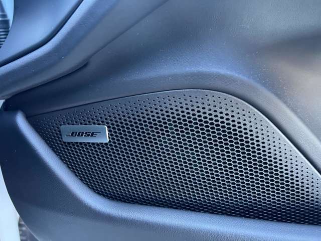 BOSE　ポルシェ エレクトリック スポーツ サウンド