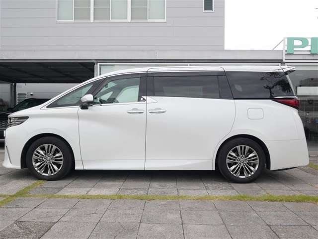 弊社専任のスタッフによるまるまるクリンを実施。