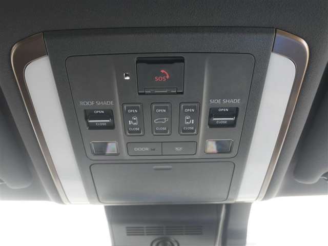 前列ルームランプ(両側パワースライド・パワーバックドアの操作が可能です)