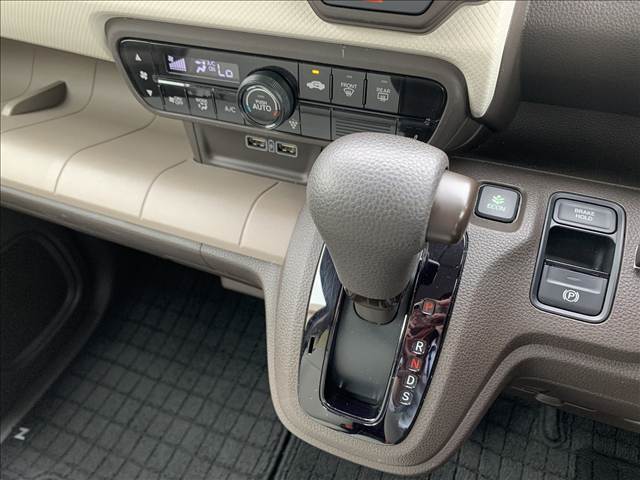 ☆ストラーダメモリーナビ☆Bluetooth☆バックカメラ☆ホンダセンシング☆アダプティブクルーズ☆LKAS☆路外逸脱抑制☆電動パーキング☆オートブレーキホールド☆シートヒーター☆ビルトインETC☆