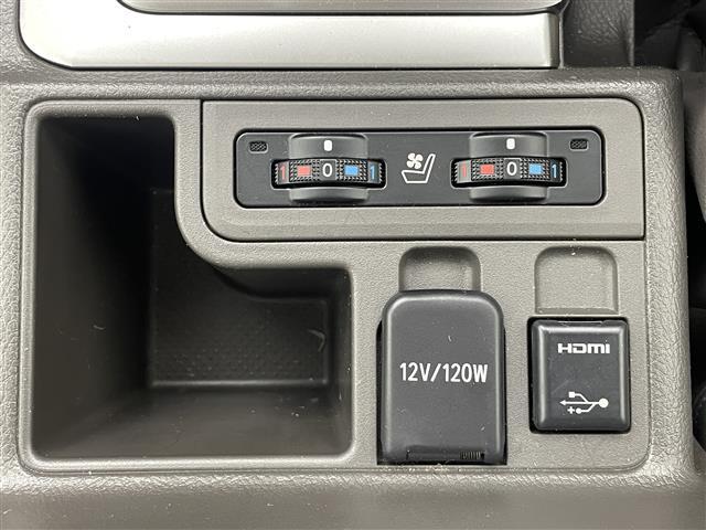【HDMI入力端子/USB入力端子】HDMI接続が可能です！USB接続もついていますので携帯などの電子機器の充電にも使えて便利です♪