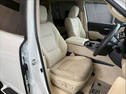 純正ベージュレザーシートを装備！高級感が溢れています！