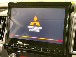 【純正10型ナビ】人気の純正ナビを装備。オーディオ機能も充実しており、Bluetooth接続すればお持ちのスマホやMP3プレイヤーの音楽を再生可能！毎日の運転がさらに楽しくなります！！