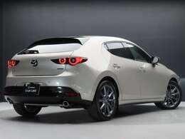 【デモUP】弊社の試乗車として使用したMAZDA3を、中古車として販売開始いたします。走行距離も少なく、内外装共にキレイなMAZDA3です。ぜひご来店・お問合せください。