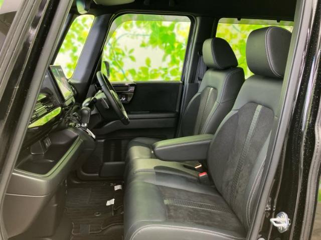 WECARSでは各商談席に大型モニターをご用意しております！見やすい大画面でゆったりと全国の在庫をご覧いただけます！是非ご来店お待ちしております！