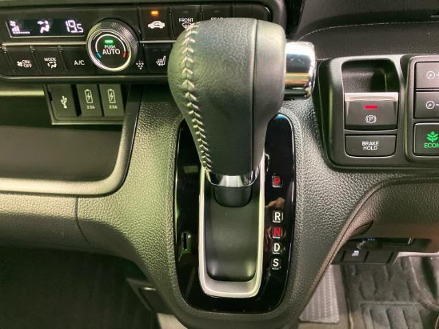 お車に合わせて無料保証以外にも、保証範囲、期間、距離を拡充させた有料保証もご用意しております！中古車の購入が初めてで不安・・・というお客様もご安心ください！