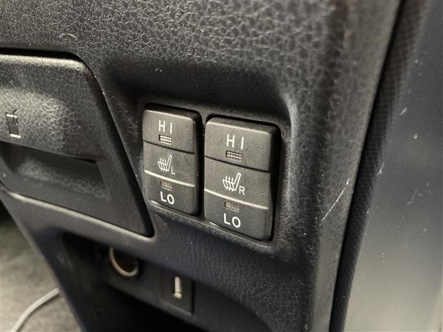 【　シートヒーター　】冬場のお供に。暖かいシートは女性には嬉しい機能ですね♪