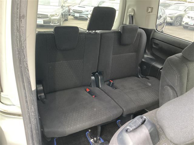 【　サードシート　】3列目のシートも広々していて居住性が高くなっています♪ファミリープランの方にもぴったりです♪