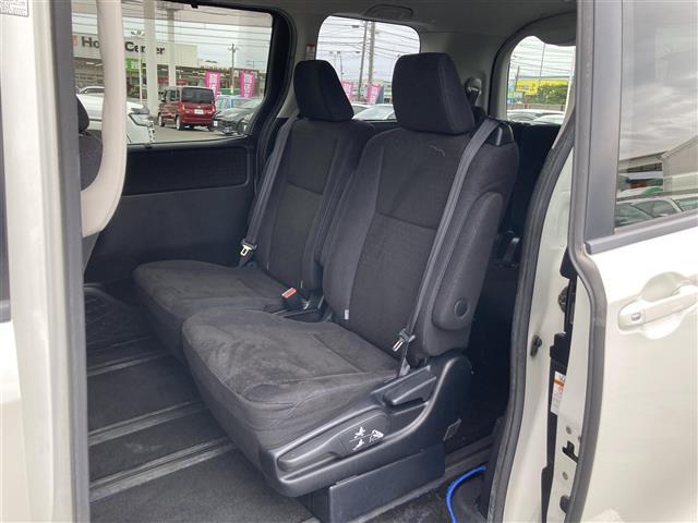 【　セカンドシート　】2列目も広々お乗りいただけます♪