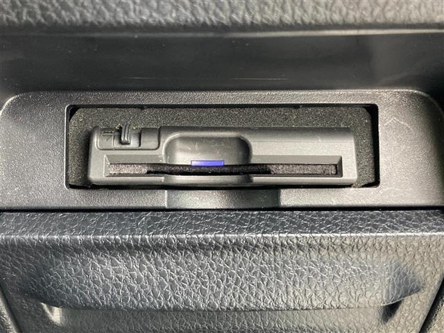 【　ETC　】今やカーライフにおける重要性はナビにも匹敵するのではないでしょうか？セットアップを行うことで利用可能になります！