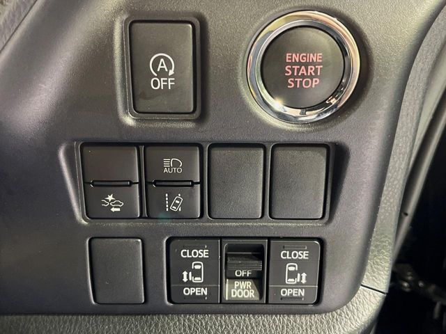 【両側パワースライドドア】スマートキーや運転席のスイッチで後席両側スライドドアの開閉が可能♪電動だから力を入れてドアを開ける必要が無く、小さなお子様でも簡単に開け閉めでき快適です♪
