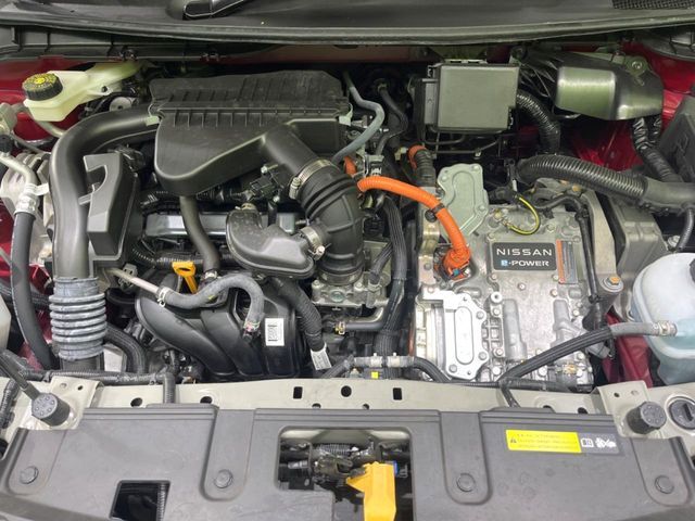 親切・丁寧な専門メカニックスタッフが応対！・車検・点検整備・事故等の修理などアフターサービスも安心。お車のカスタマイズもネクステージのサービススタッフまでご相談ください！