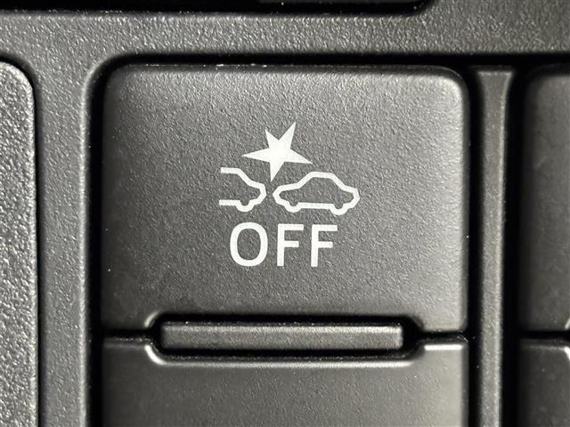 【プリクラッシュセーフティシステム（PCS）】クルマ・歩行者[昼]との衝突の危険を検知したとき、ブザーやブレーキ制御により事故防止をサポートします！※機能には限界があるためご注意ください。