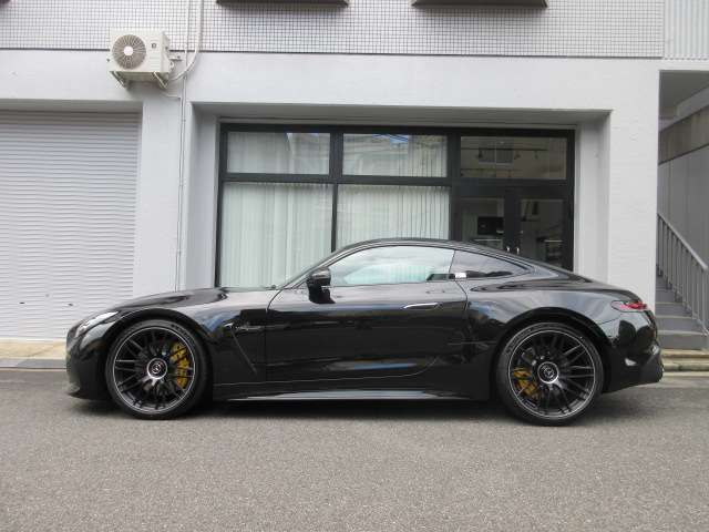 ディーラー車　1オーナー　禁煙車　屋内保管のとてもキレイなGTです