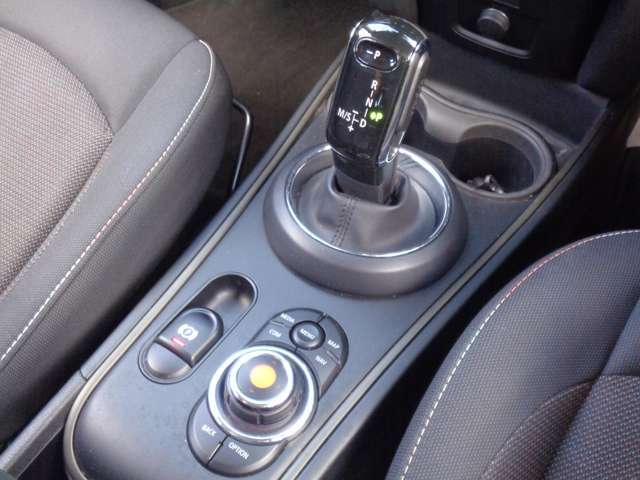 お問い合せは車屋ゼロまでお気軽に　TEL　042-361-0606　またはフリーダイヤル0066-9711-728755　まで