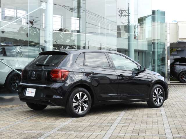 【主要装備】■LEDヘッドライト■前後パーキングセンサー■パークアシスト■ブラインドスポットアシスト■レーンキープアシスト■アダプティブクルーズコントロール■アップルカープレイ■アンドロイドオートほか