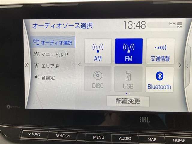 ブルートゥースに接続することにより、スマホに入ったお気に入りの音楽を車内で楽しむことができます♪あると本当に便利な機能になっています！
