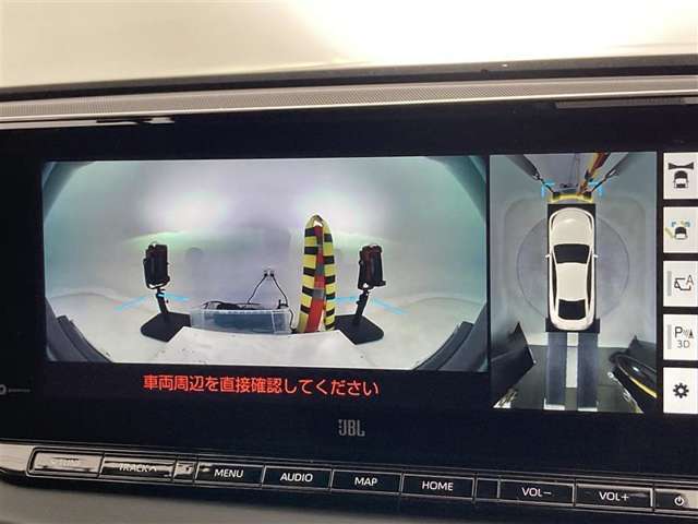 フロントカメラは運転席よりも前の視界を確保することで事前に危険を予知し、事故や衝突を防ぎます。