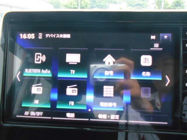メモリーナビ（テレビ付）搭載で、初めての道や遠出でも安心です！Bluetoothが使えるので、好きな音楽を聴きながら楽しいドライブを♪