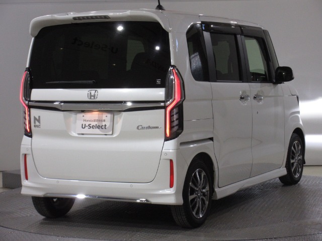 ボディクリーニング後、愛車をピカピカの状態へ保護するコーティング「ブライトパック」がおススメです！水垢がつきにくく、手入れがしやすくなりますよ！いつも愛車をきれいにしておきたい方におススメです。