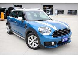 フジカーズジャパン神戸西宮は広々とした展示場で常時250台以上の在庫を展示しております。ゆったりとした商談ルームやキッズルームも御座いますのでお気軽にご来店下さいませ♪