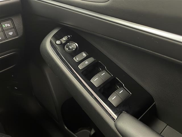 気になる車はお電話やメールで当店にお問い合わせください。なお、お電話での在庫の取り置きはできません。ご来場の際は、商談が重なる事が増えていますので事前に在庫有無をご確認くださいませ。