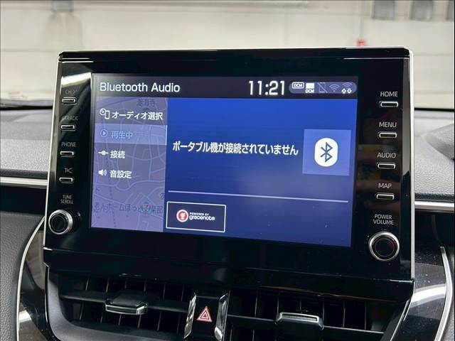 【メーカーオプションナビ】ブルートゥース接続、DVD再生など多彩な機能を併せ持っており、インパネ周りがすっきりしてますね！
