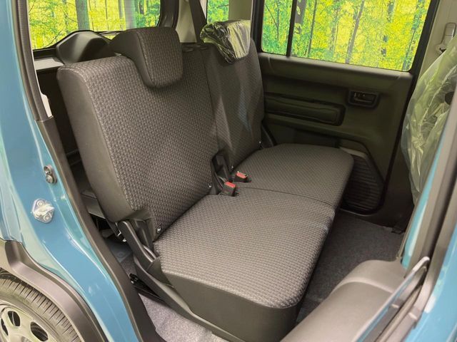 高品質なオリジナルフロアマットもオプションにてご用意しております。お好きなデザインやカラーをお車に合わせて選んでいただくことができます♪