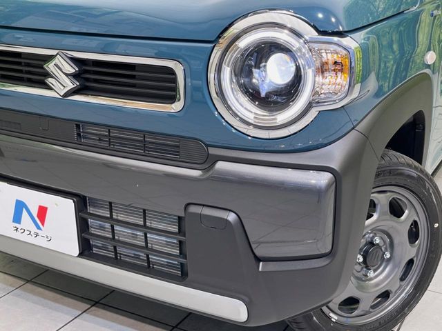【LEDヘッドライト】悪天候や夜間走行時も良好な視界を確保し安心して運転できる高輝度LEDヘッドライトを装備！点灯速度が早く、消費電力も抑えられています。