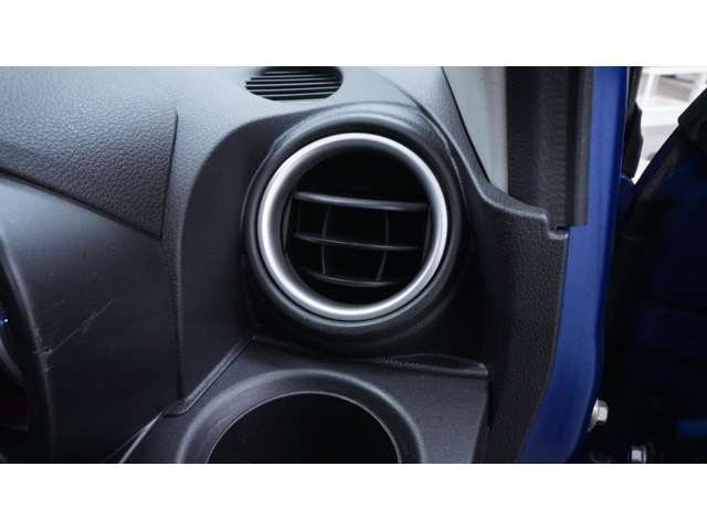 有名カフェ店にプロデュースしていただいた自慢のコーヒーを是非ご賞味ください！季節限定のメニューも受付スタッフが考案しています☆待ち時間も楽しい！