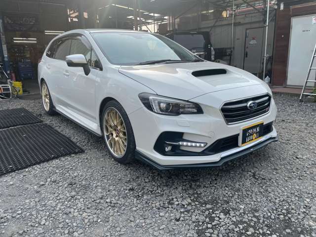 [内装、外装カスタム]　ご購入のお車に、お好きなパーツなどを取り付けて、オリジナルのお車にカスタムできます！ご提案や取り付けなどすべて当店がお引受けいたします！※別途費用がかかります。