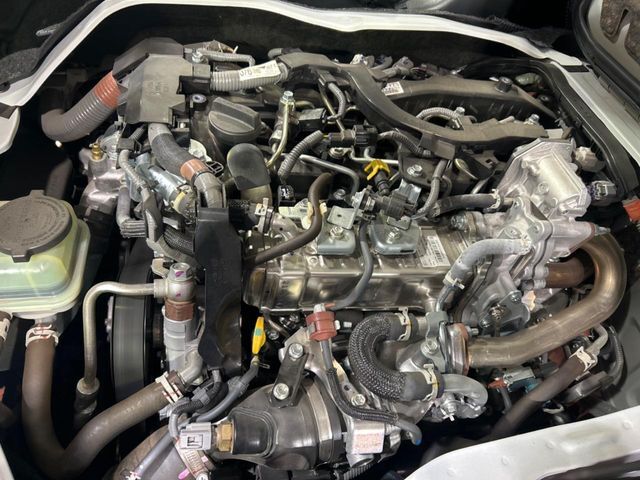 親切・丁寧な専門メカニックスタッフが応対！・車検・点検整備・事故等の修理などアフターサービスも安心。お車のカスタマイズもネクステージのサービススタッフまでご相談ください！