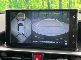 【マルチテレインモニター】車のフロントやサイドのカメラ画像を同時にモニター表示することで、悪路や狭い道を走行時でも周囲の状況確認ができ安心！本格SUVにうれしい装備です♪