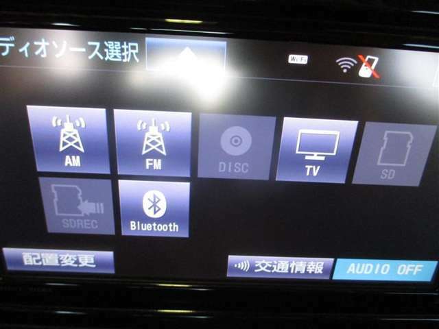 AM、FMラジオ、CDDVD再生、SDカード再生、Bluetooth装備しています♪