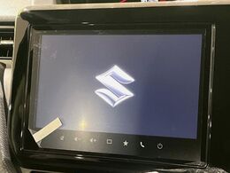 【全方位モニター付9インチメモリーナビ】インテリアに溶け込むスタイリッシュな「専用設計」メーカーナビを装備♪視認性や操作性など基本性能にも優れ、より上質なカーライフをお楽しみいただけます。