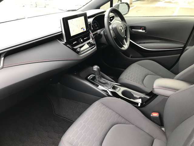 ★当社では、お客様から直接ご売却いただいたおクルマを展示販売するという仕組み（ダイレクト販売）により　中間マージンカット！魅力のプライスを実現しております☆