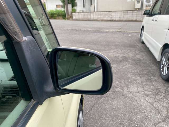 万が一の事故でも対応がよい任意保険も弊社で取り扱っておりますので、是非ご相談下さい。